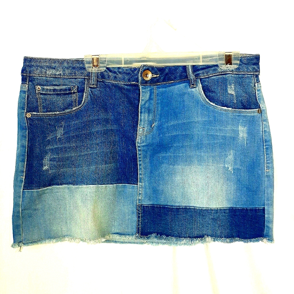 Kensie Color Block Distressed Denim Skirt